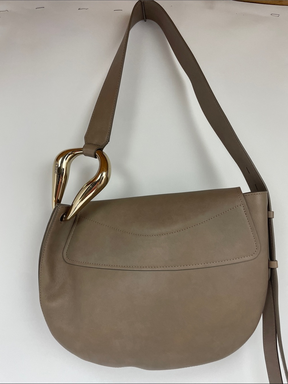 Chloé Taupe Leather Shoulder Bag with Gold Hardware, Italy - Picture 2 of 9